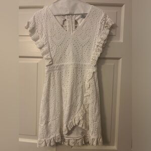 Size 6 white sleeveless dress